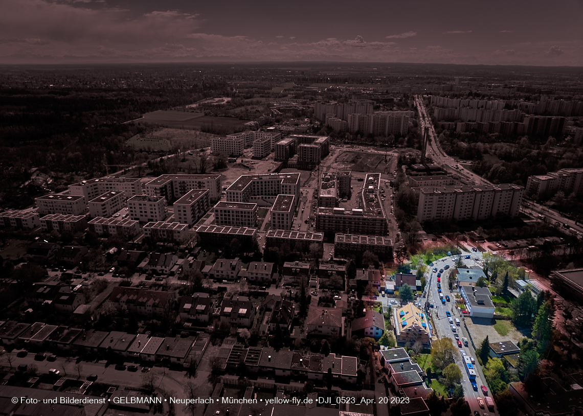 21.04.2023 - Luftbilder von der Baustelle Niederalmstraße 16 in Neuperlach